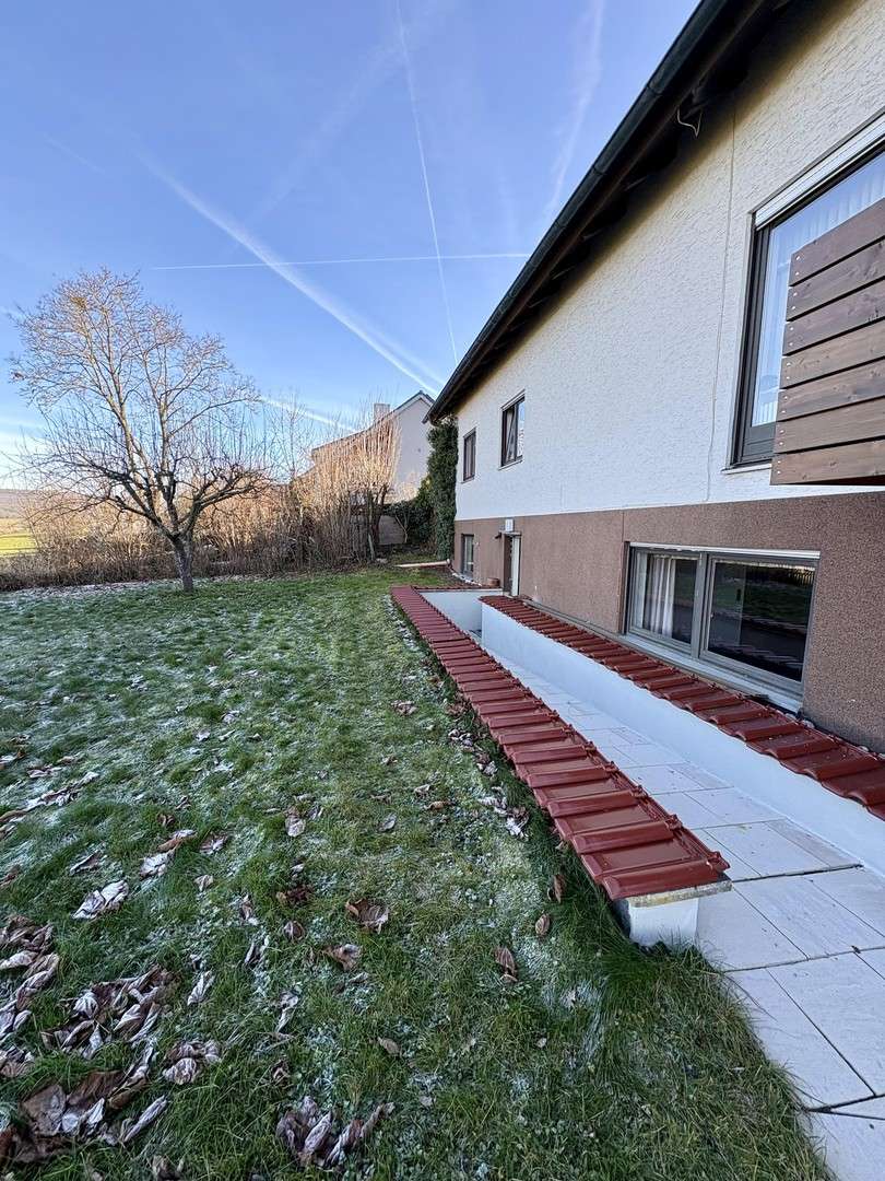 Thumbnail-Wohnung zum Mieten in Ermreus 700,00 € 98 m²