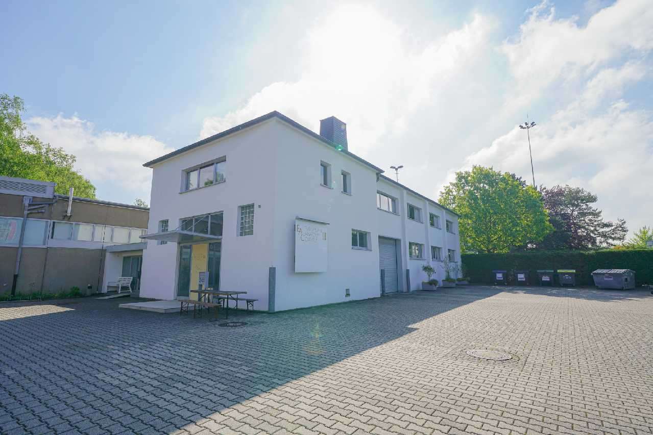 Thumbnail-Halle in Mülheim 3.250,00 € 271 m²
