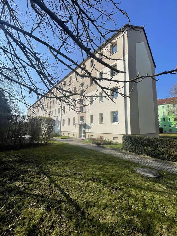 Thumbnail-Wohnung zum Kaufen in Regis-Breitingen 63.000,00 € 58 m²