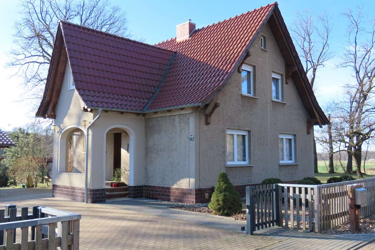 Thumbnail-Haus zum Kaufen in Arendsee - OT Lohne 145.000,00 € 125 m²