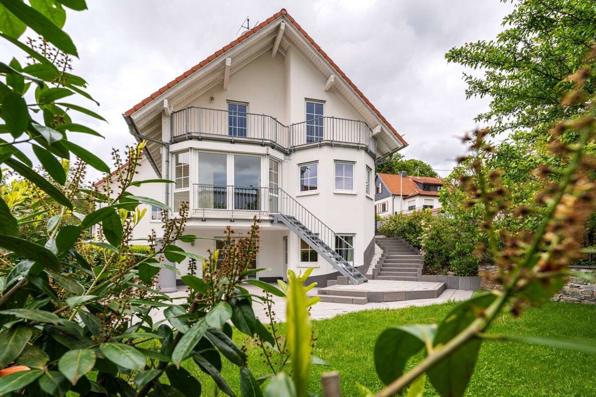 Thumbnail-Haus zum Kaufen in Kelkheim (Taunus) 986.000,00 € 228 m²