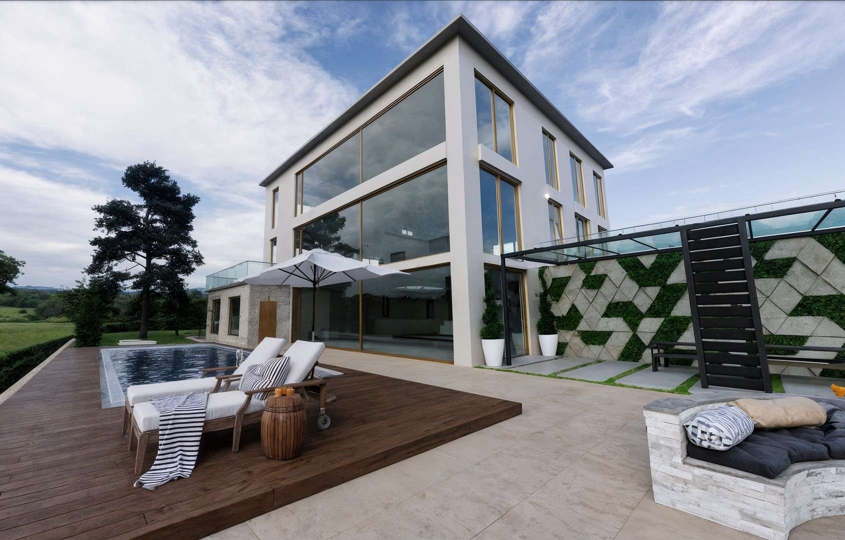 Thumbnail-Haus zum Kaufen in Oberelchingen 2.850.000,00 € 763 m²