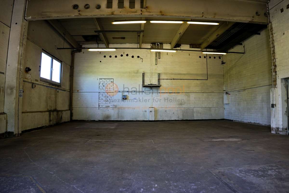 Thumbnail-Halle in Andernach 1.105,00 € 227 m²