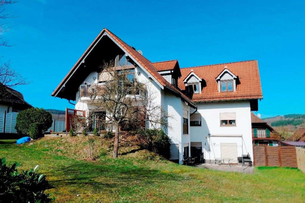Thumbnail-Haus zum Kaufen in Ehringshausen-OT 585.000,00 € 364 m²