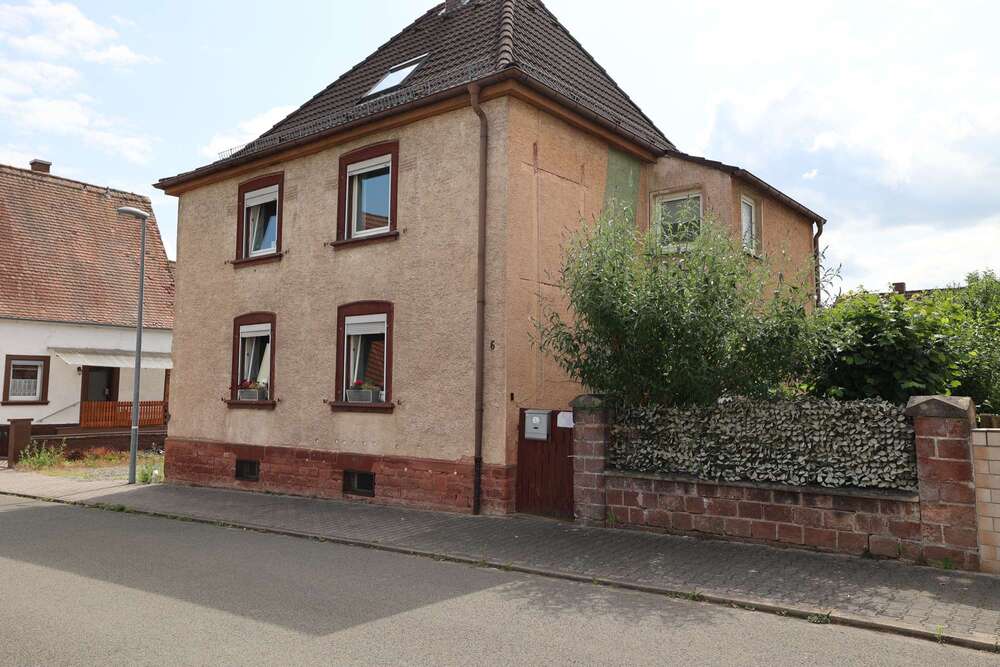 Thumbnail-Haus zum Kaufen in Ramstein-Miesenbach 270.000,00 € 135 m²