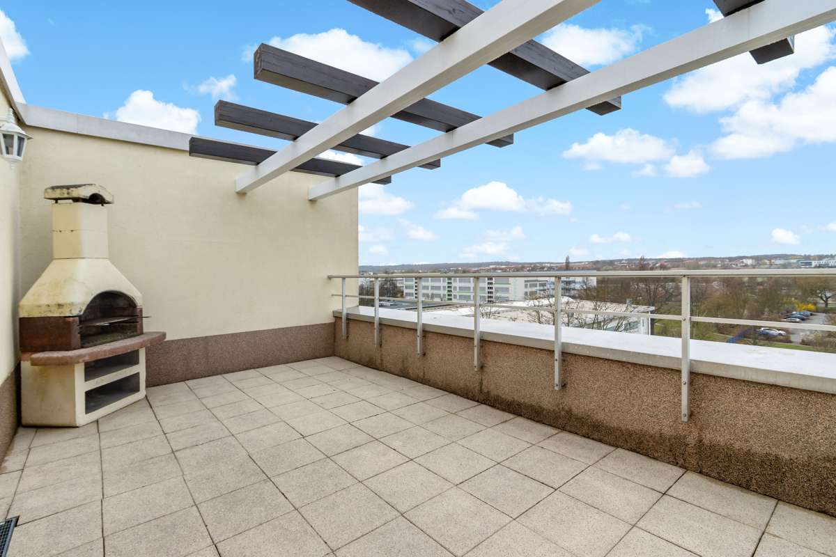 Thumbnail-Wohnung zum Kaufen in Halle 145.000,00 € 102 m²