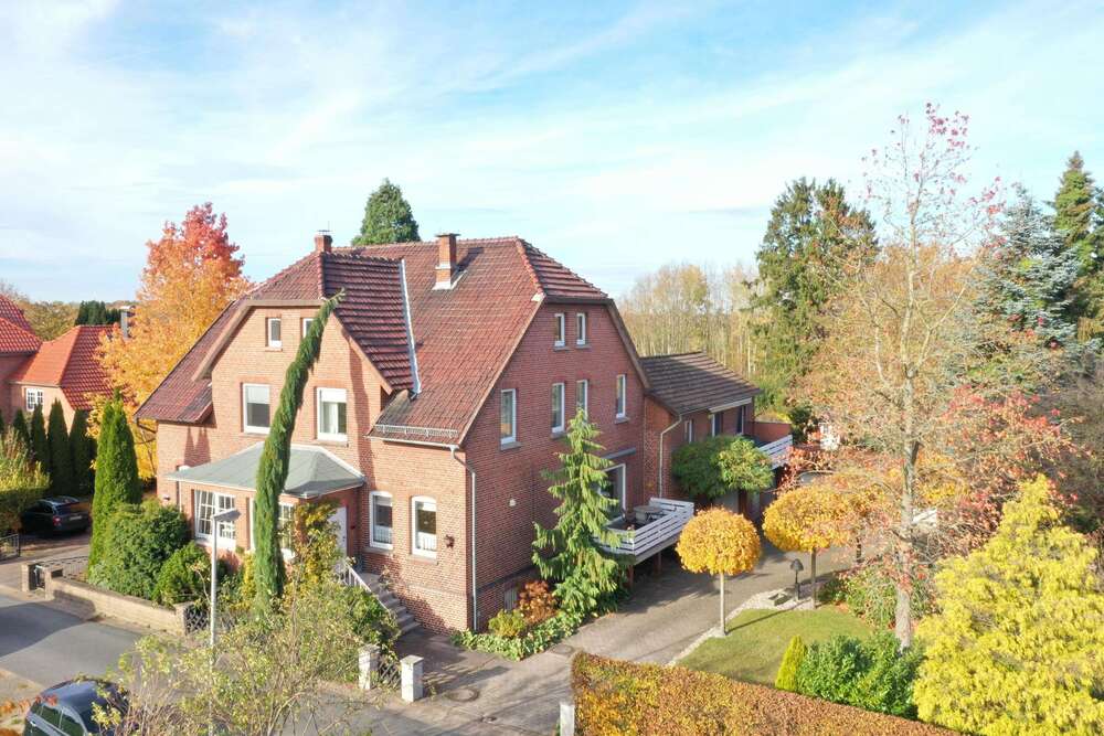 Thumbnail-Haus zum Kaufen in Bückeburg 295.000,00 € 203 m²