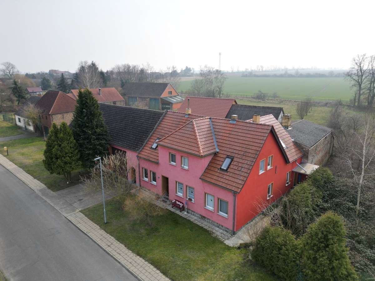 Thumbnail-Haus zum Kaufen in Niedergörsdorf Lindow 310.000,00 € 159.65 m²