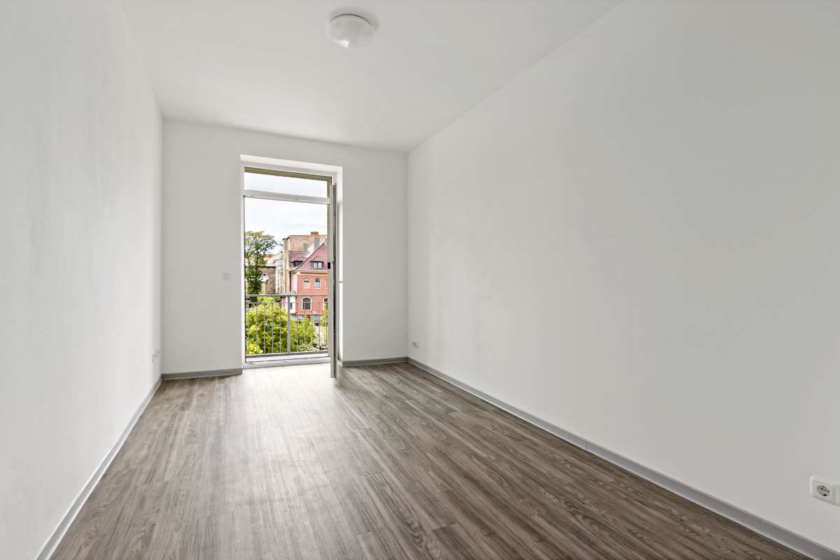 Thumbnail-Wohnung zum Mieten in Halle 395,00 € 43 m²