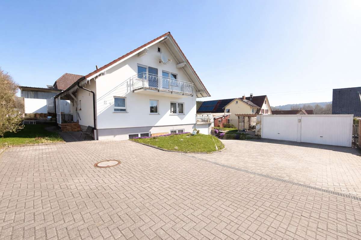 Thumbnail-Haus zum Kaufen in Dietingen 485.000,00 € 151 m²