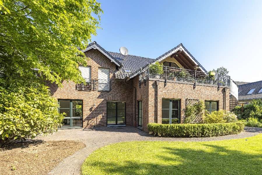 Thumbnail-Wohnung zum Kaufen in Neuss 580.000,00 € 146 m²