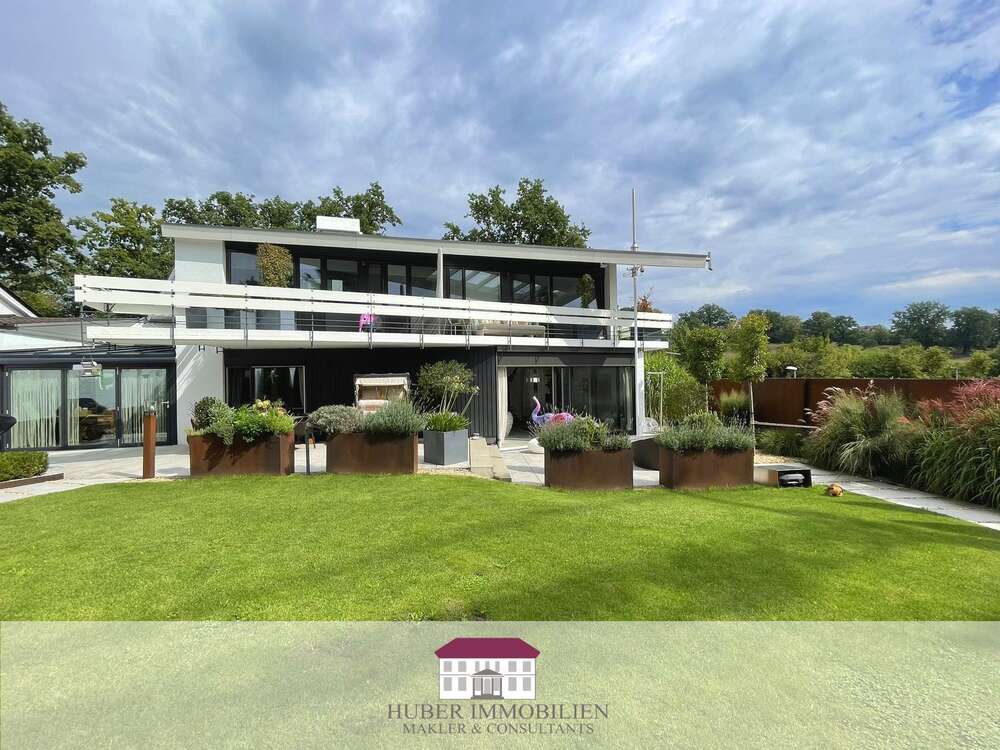 Thumbnail-Haus zum Kaufen in Stuttgart 1.750.000,00 € 200 m²