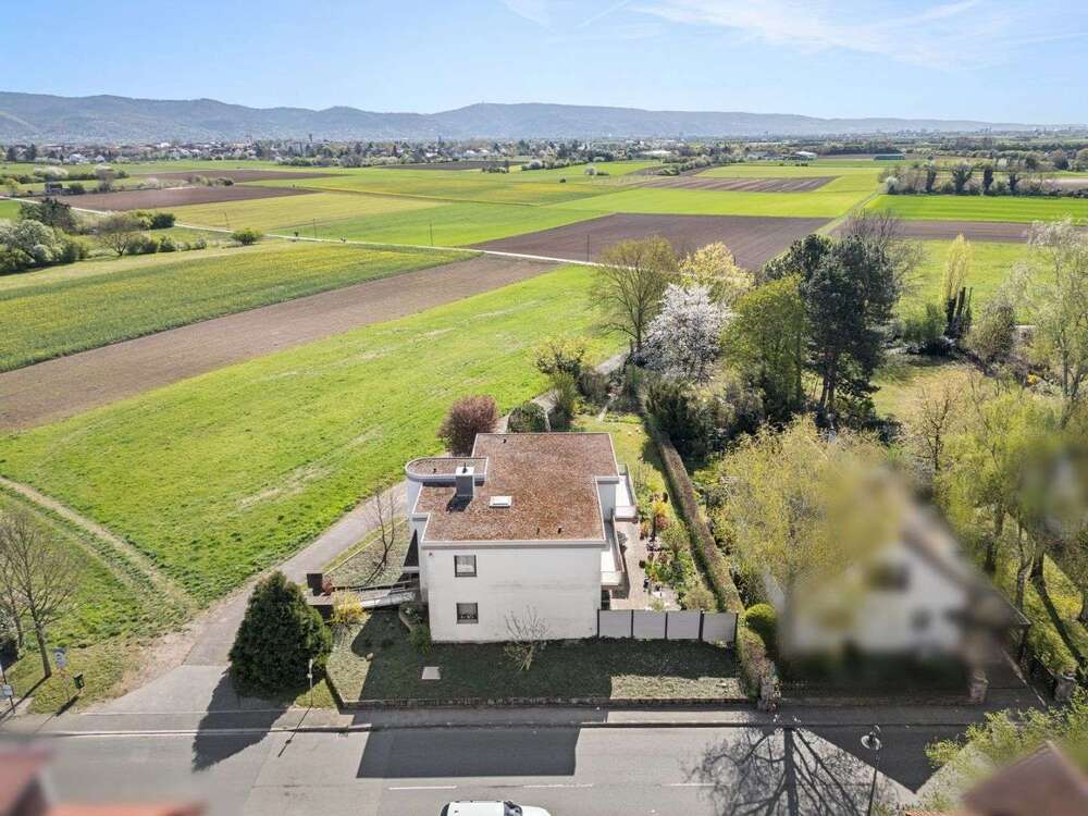 Thumbnail-Haus zum Kaufen in Edingen-Neckarhausen 920.000,00 € 285 m²