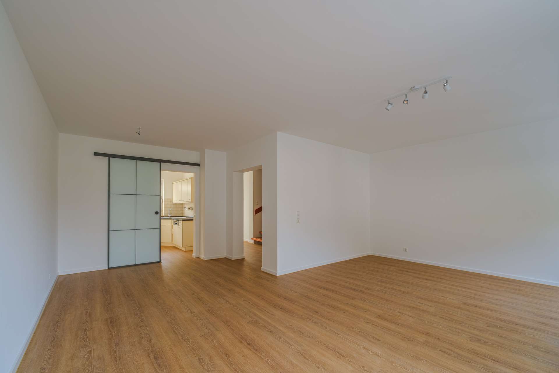Thumbnail-Haus zum Mieten in Fischbach 2.180,00 € 136.51 m²