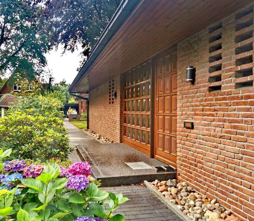 Thumbnail-Haus zum Kaufen in Norderstedt 749.000,00 € 230 m²