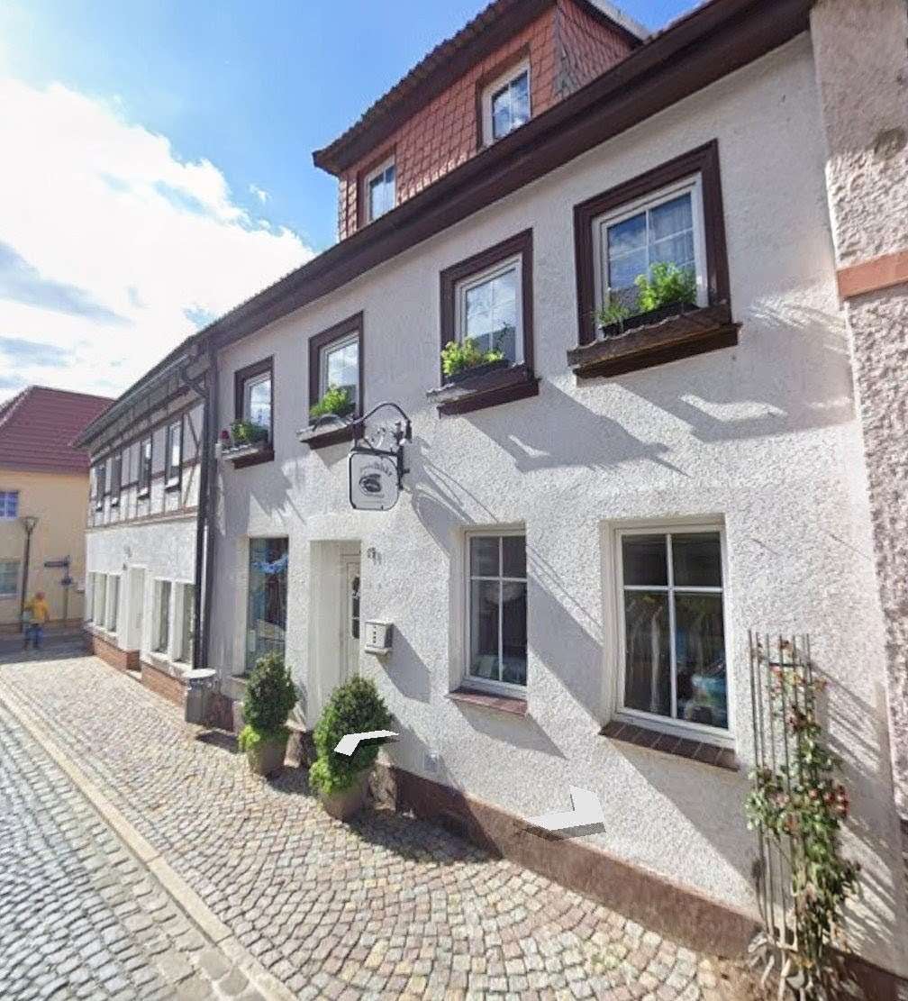 Thumbnail-Haus zum Kaufen in Harzgerode 99.999,00 € 143 m²