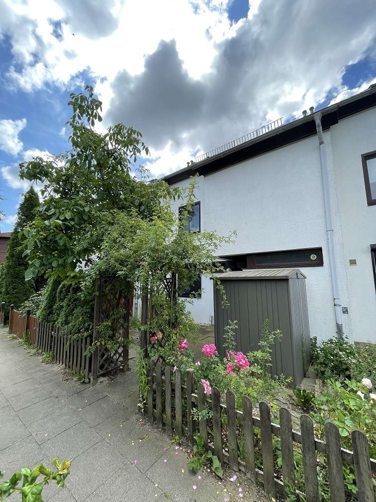 Thumbnail-Haus zum Kaufen in Hamburg Neuenfelde 329.000,00 € 160 m²