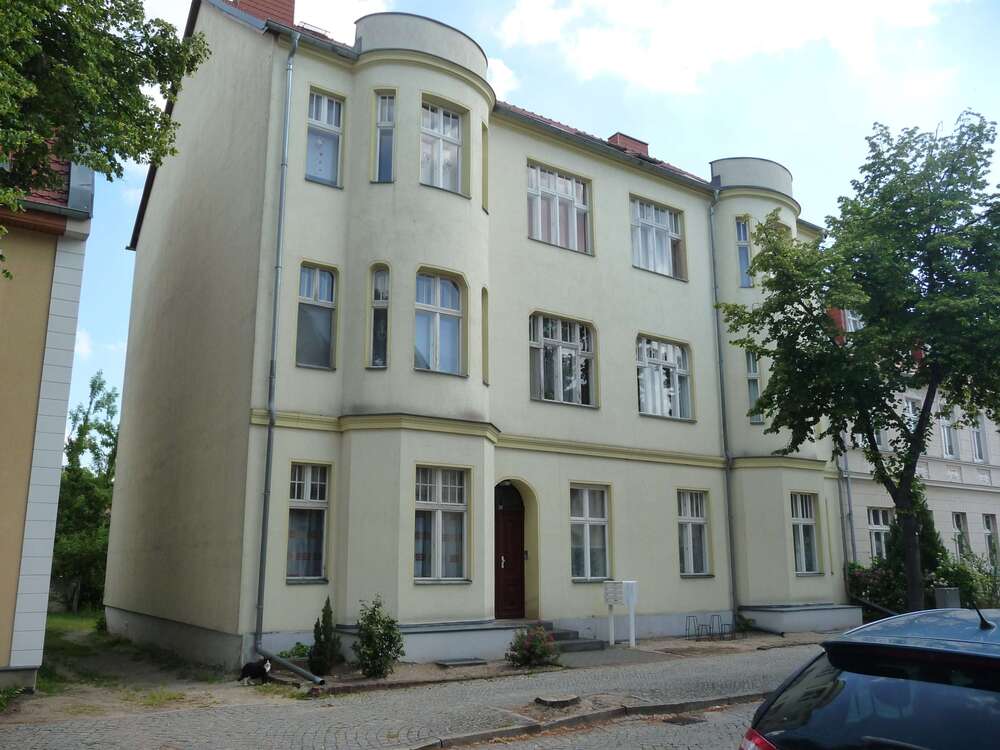 Thumbnail-Wohnung zum Mieten in Eisenhüttenstadt 725,00 € 105 m²