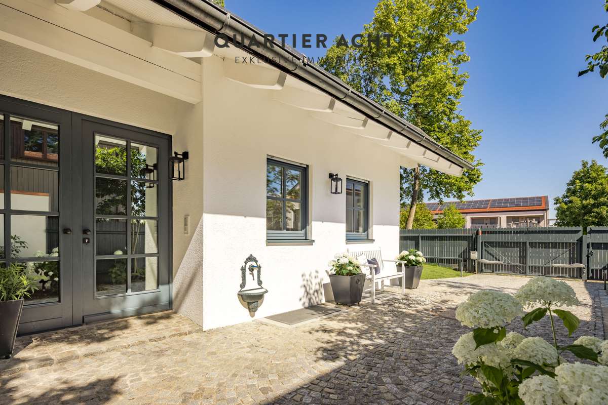 Thumbnail-Haus zum Mieten in Grünwald 5.900,00 € 170 m²