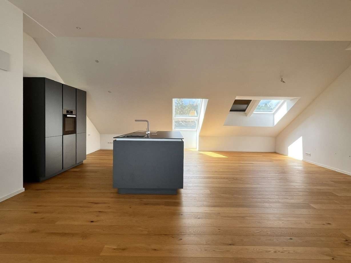 Thumbnail-Wohnung zum Mieten in Biberach 1.880,00 € 146.31 m²