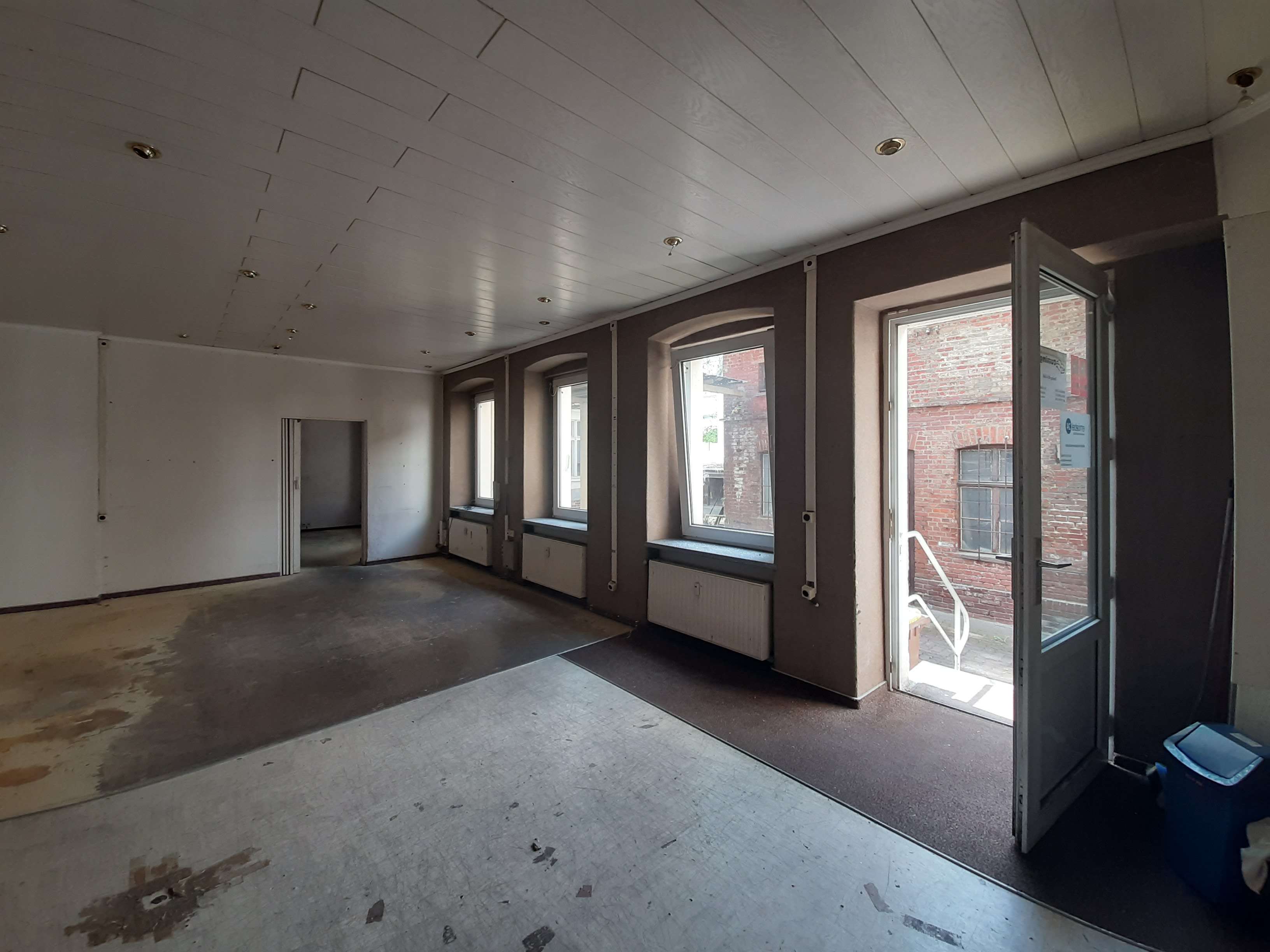 Thumbnail-Halle in Görlitz 339,00 € 185 m²
