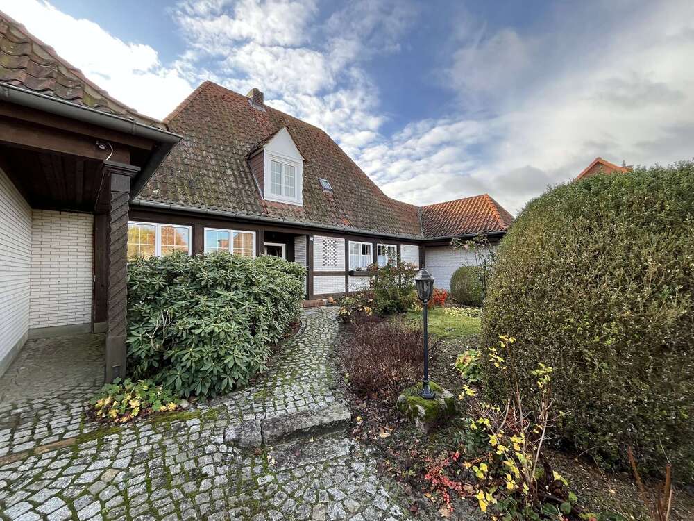 Thumbnail-Haus zum Kaufen in Uelzen 235.000,00 € 107 m²