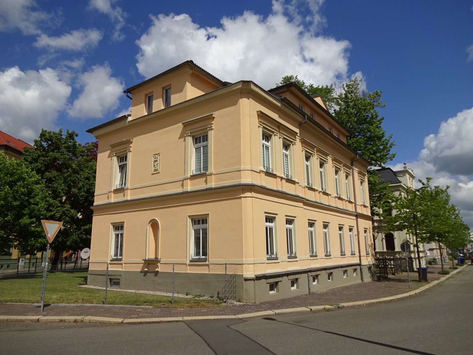 Thumbnail-Wohnung zum Mieten in Zwickau 330,00 € 53.45 m²