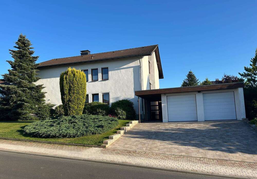 Thumbnail-Haus zum Kaufen in Habichtswald 399.000,00 € 215 m²