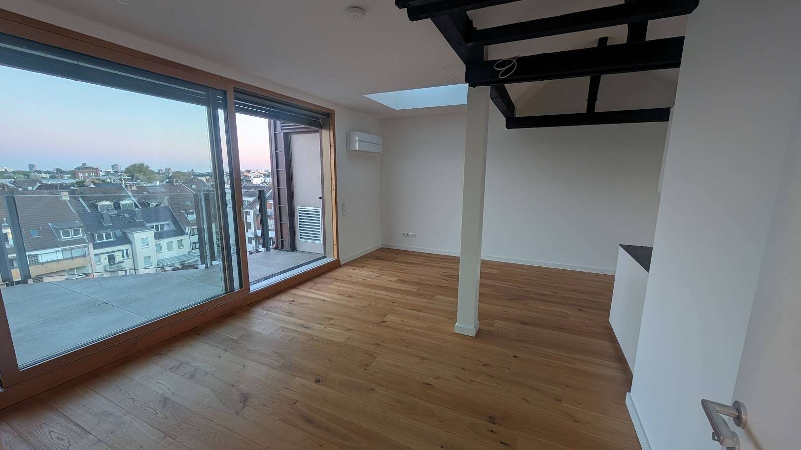 Thumbnail-Wohnung zum Mieten in Düsseldorf 3.388,35 € 96.81 m²