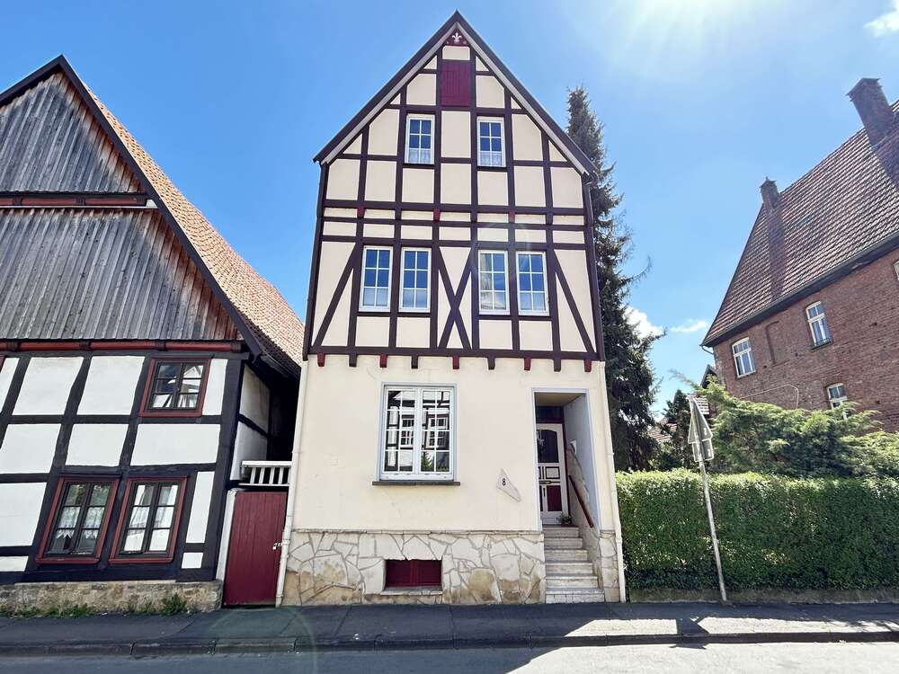 Thumbnail-Haus zum Kaufen in Warburg 140.000,00 € 134 m²