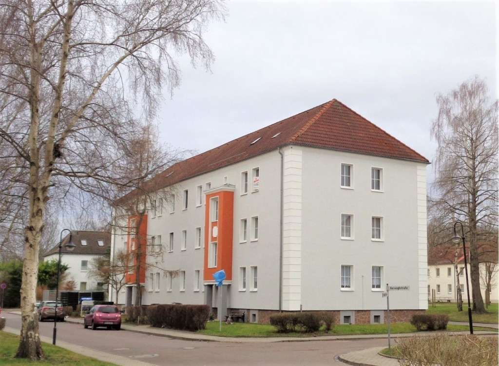 Thumbnail-Wohnung zum Mieten in Braunsbedra 378,00 € 62.75 m²