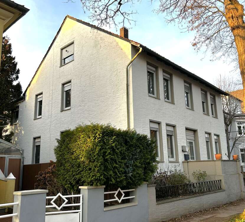 Thumbnail-Haus zum Kaufen in Herford 299.000,00 € 250 m²