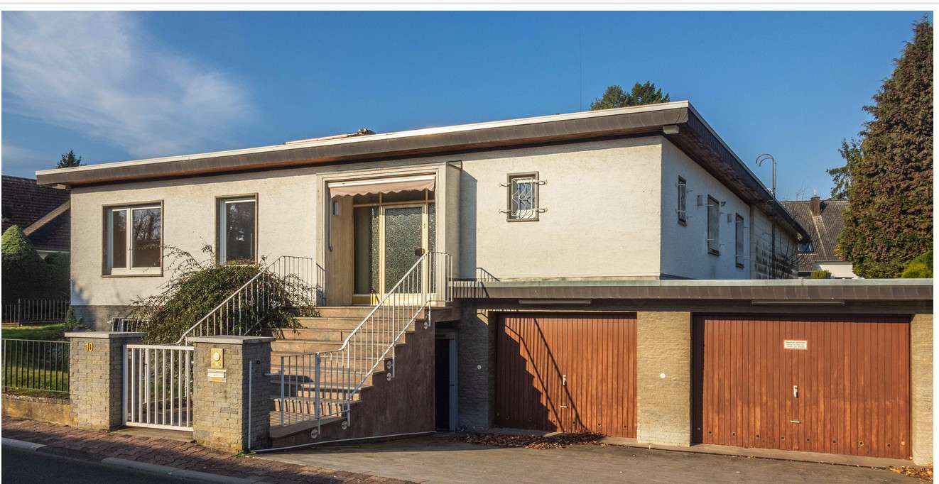 Thumbnail-Haus zum Kaufen in Bad Homburg v.d.H. 1.700.000,00 € 215 m²