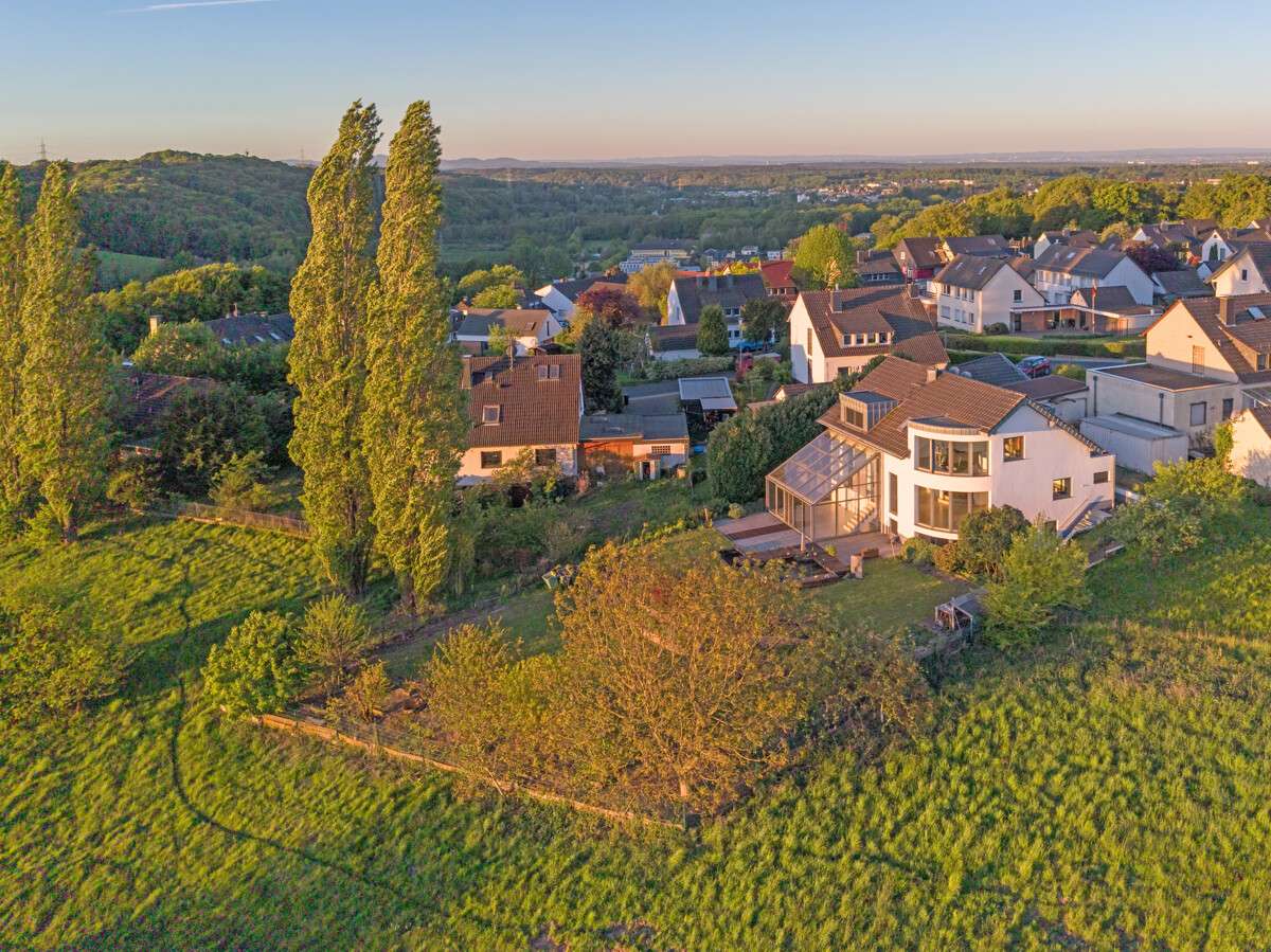 Thumbnail-Haus zum Kaufen in Rösrath Hoffnungsthal 1.150.000,00 € 239 m²