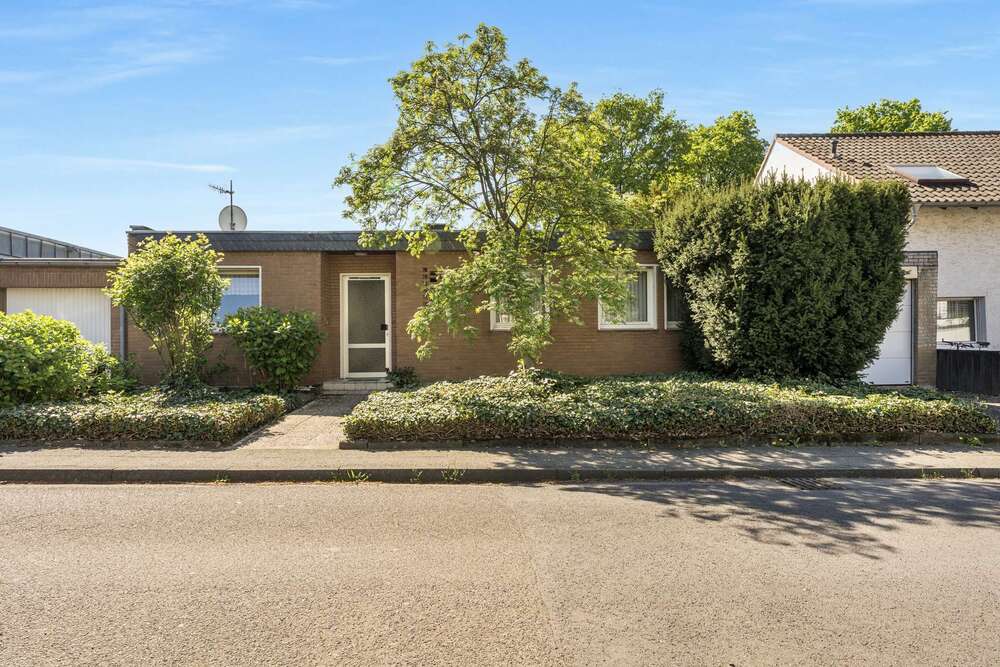 Thumbnail-Haus zum Kaufen in Köln 749.000,00 € 137.74 m²