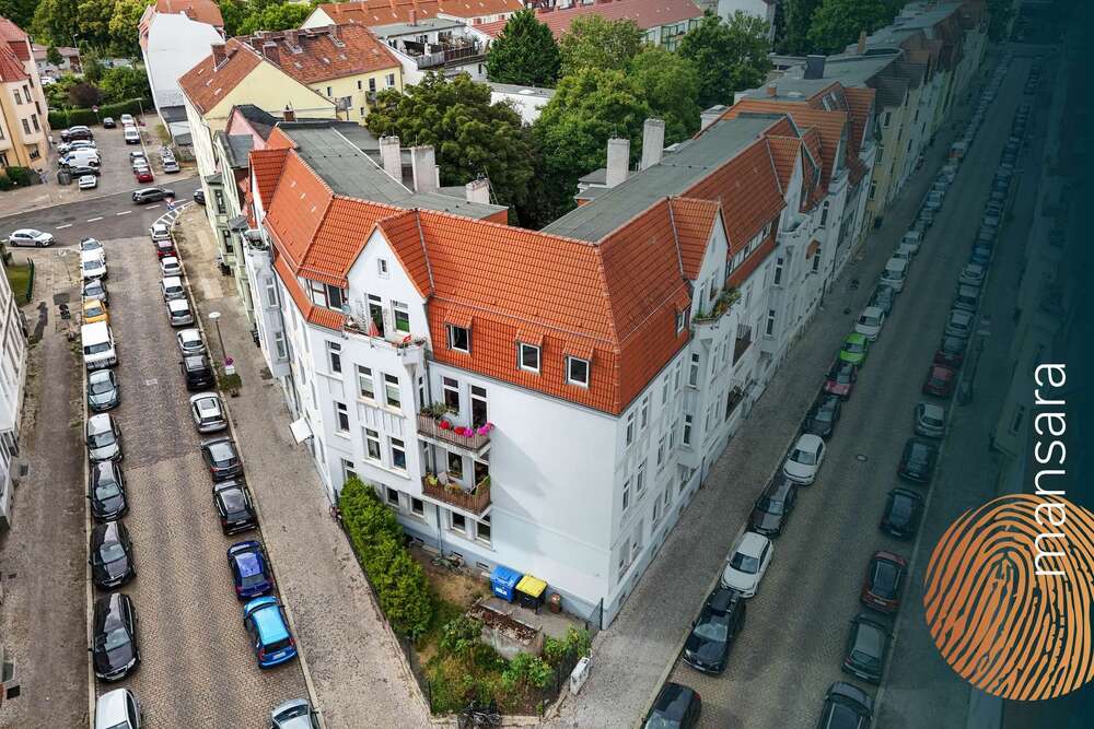 Thumbnail-Wohnung zum Kaufen in Magdeburg 130.000,00 € 81.07 m²