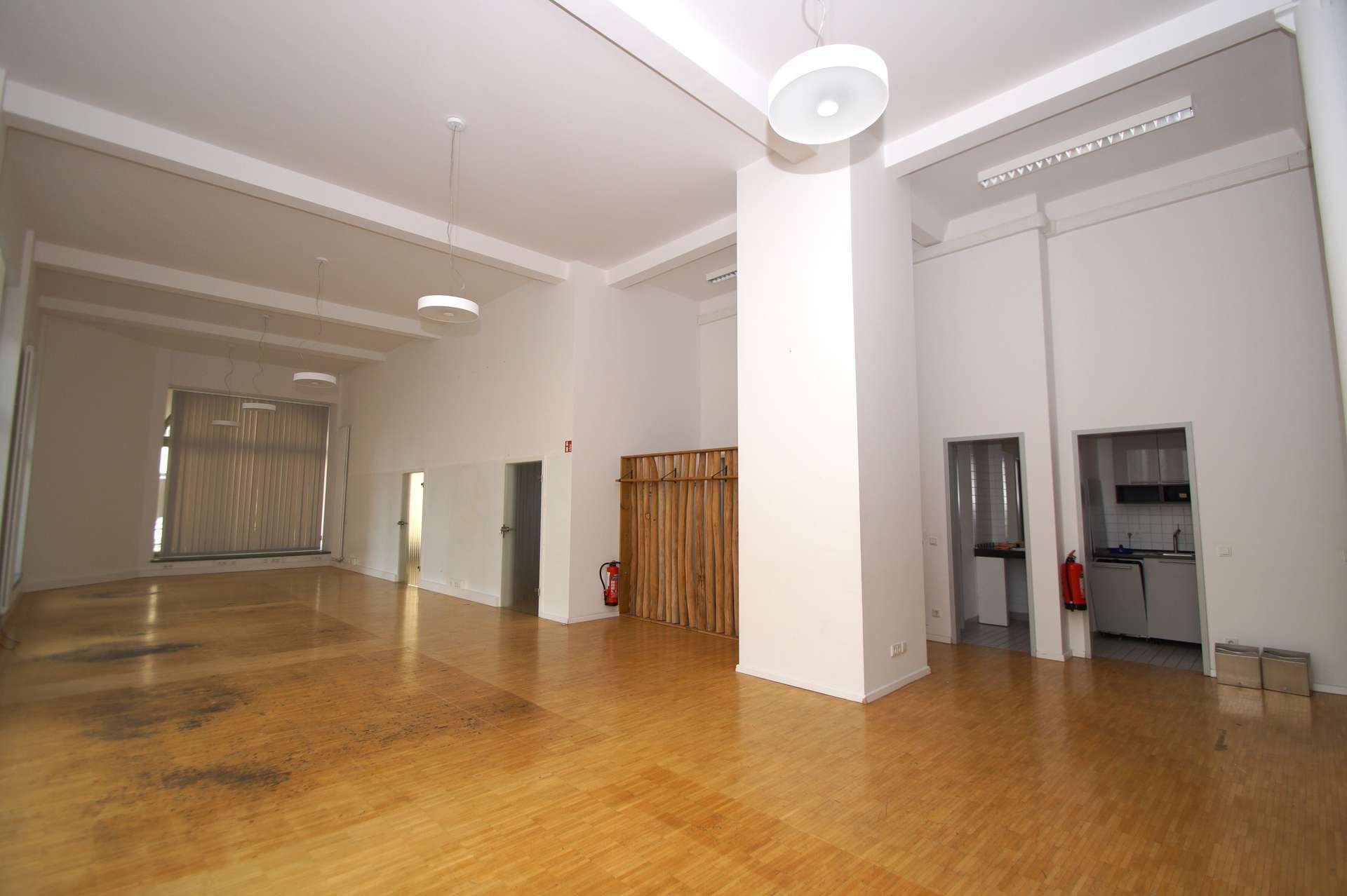 Thumbnail-Büro in Leipzig 3.072,00 € 192 m²