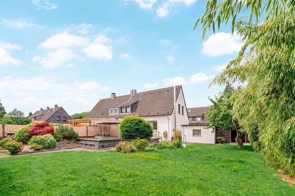 Thumbnail-Haus zum Kaufen in Duisburg Bergheim 395.000,00 € 127.17 m²
