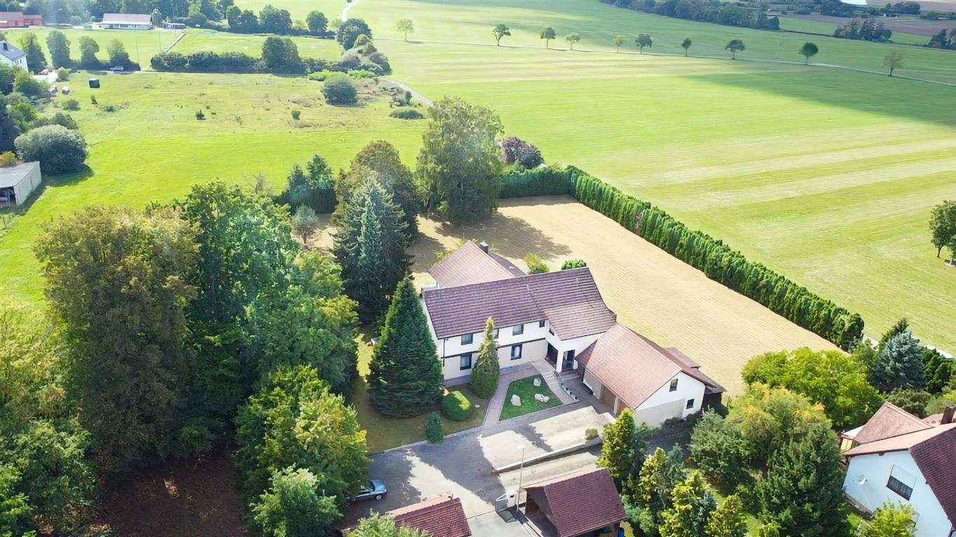 Thumbnail-Haus zum Kaufen in Adelsdorf , Mittelfr 997.000,00 € 353 m²