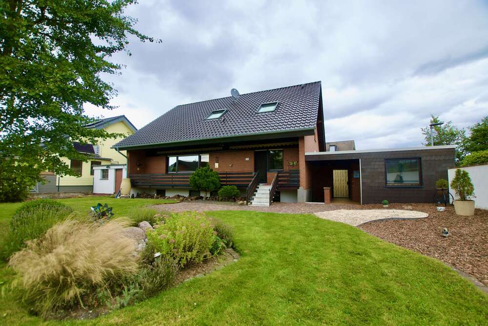 Thumbnail-Haus zum Kaufen in Erftstadt- Erp 480.000,00 € 185 m²