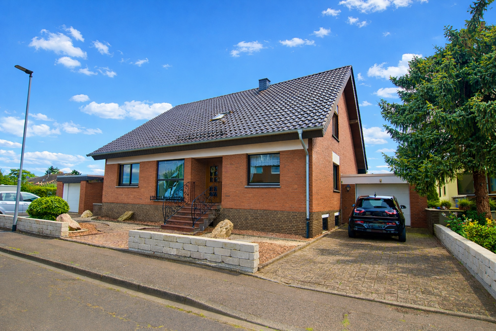 Thumbnail-Haus zum Kaufen in Erftstadt- Erp 480.000,00 € 185 m²