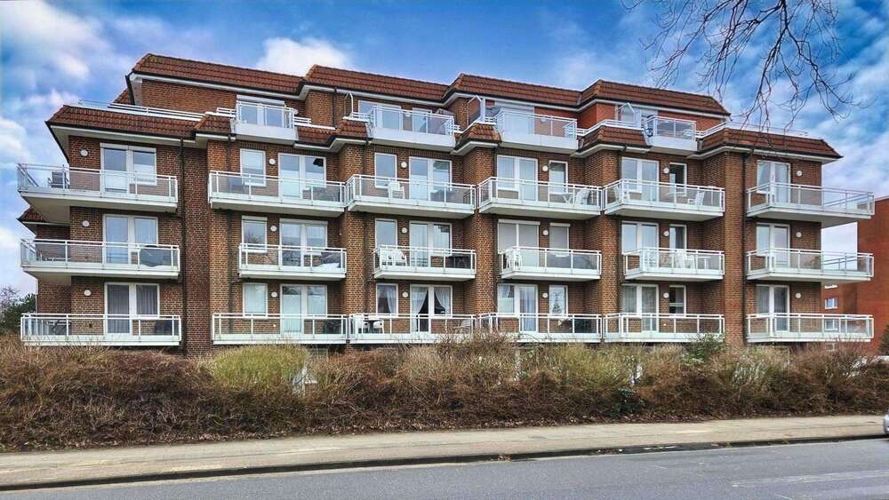 Thumbnail-Wohnung zum Kaufen in Cuxhaven 229.000,00 € 43 m²