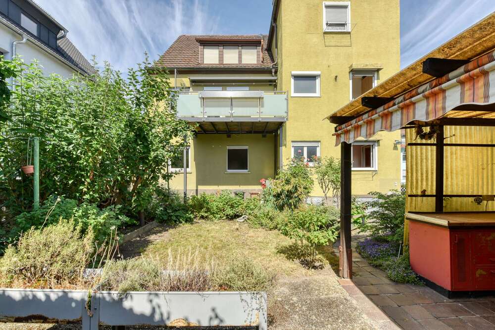 Thumbnail-Haus zum Kaufen in Stuttgart-Zuffenhausen 750.000,00 € 276 m²