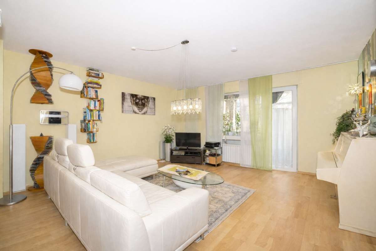 Thumbnail-Wohnung zum Kaufen in Würzburg 280.000,00 € 84 m²