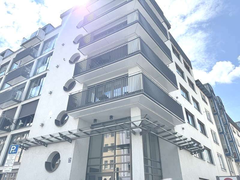 Thumbnail-Wohnung zum Kaufen in München 1.690.000,00 € 103.09 m²