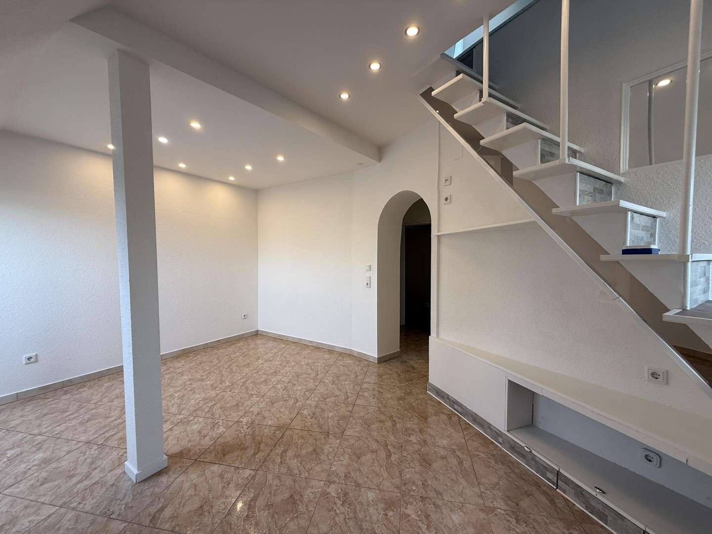 Thumbnail-Wohnung zum Mieten in Leverkusen 1.100,00 € 80 m²