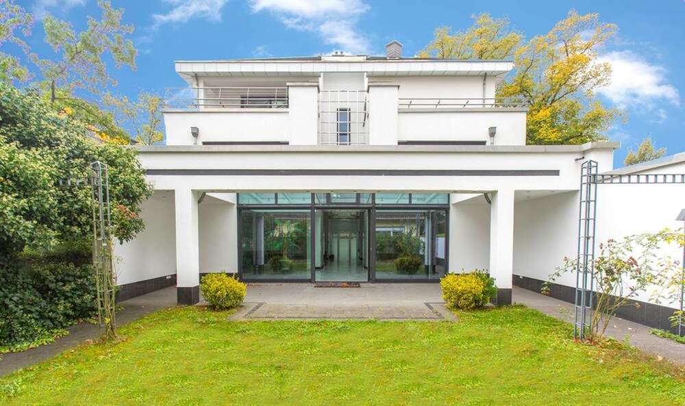 Thumbnail-Haus zum Kaufen in Düsseldorf 2.995.000,00 € 698 m²