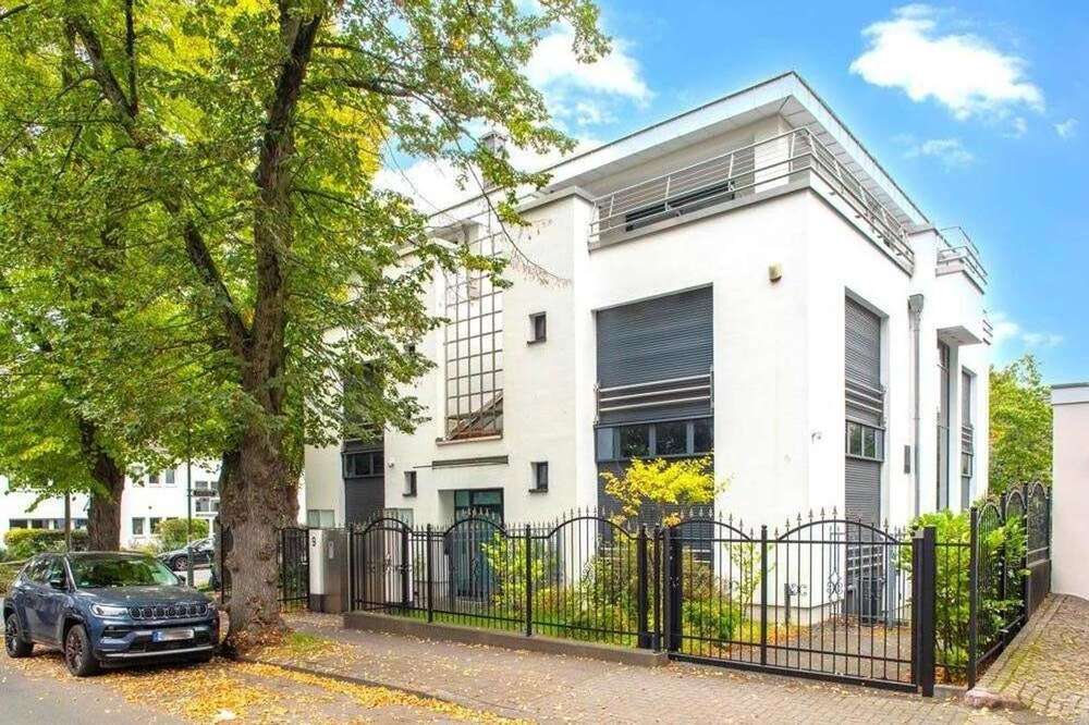 Thumbnail-Haus zum Kaufen in Düsseldorf 2.600.000,00 € 698 m²