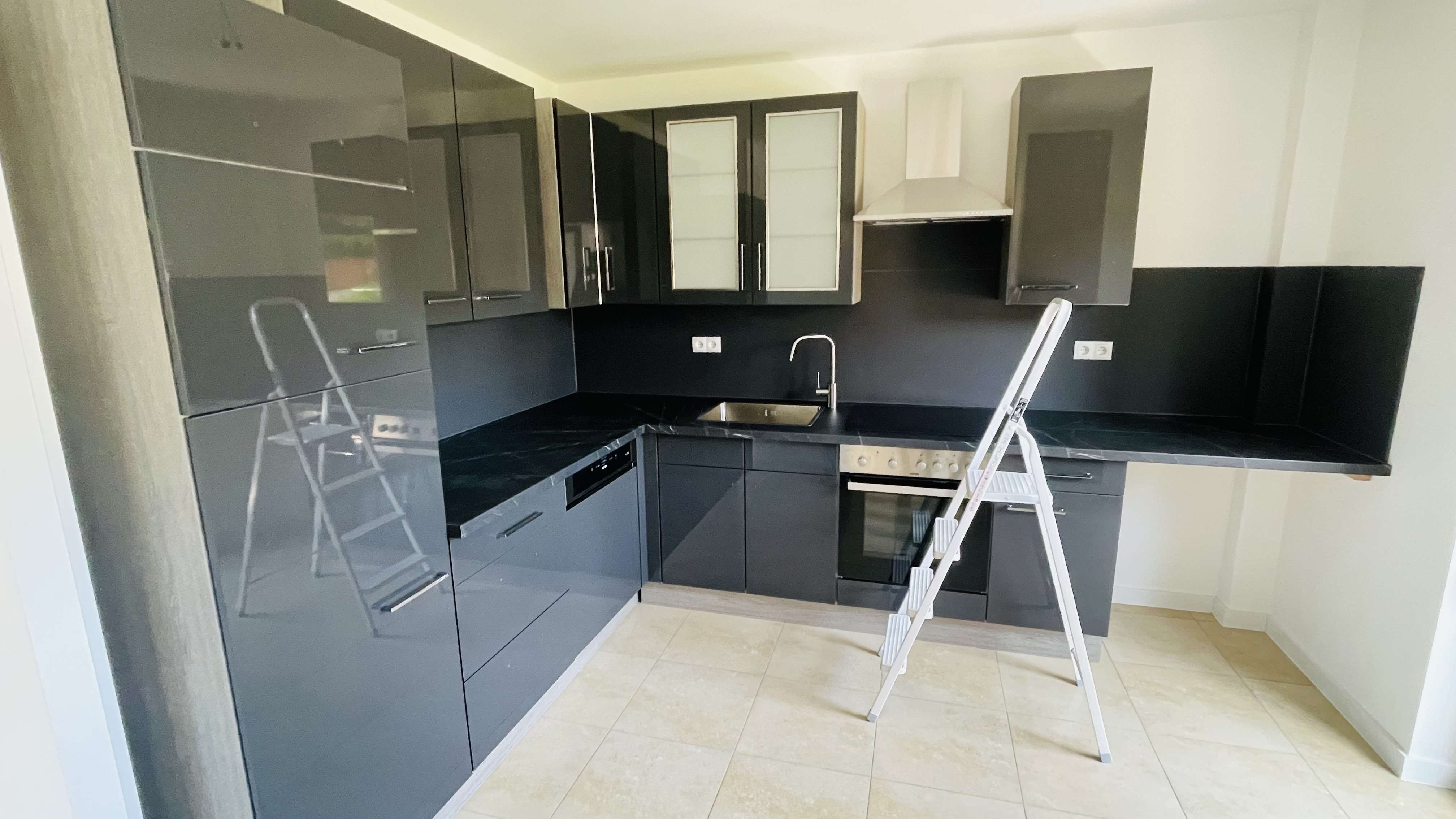 Thumbnail-Wohnung zum Mieten in Zwickau 930,00 € 93 m²