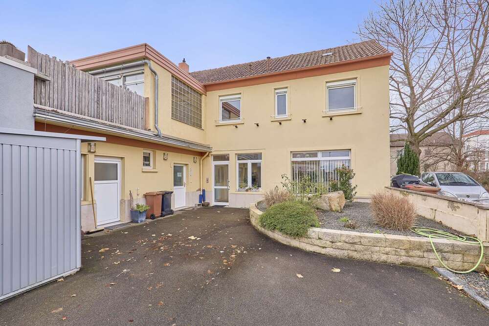 Thumbnail-Haus zum Kaufen in Neustadt 298.000,00 € 151 m²